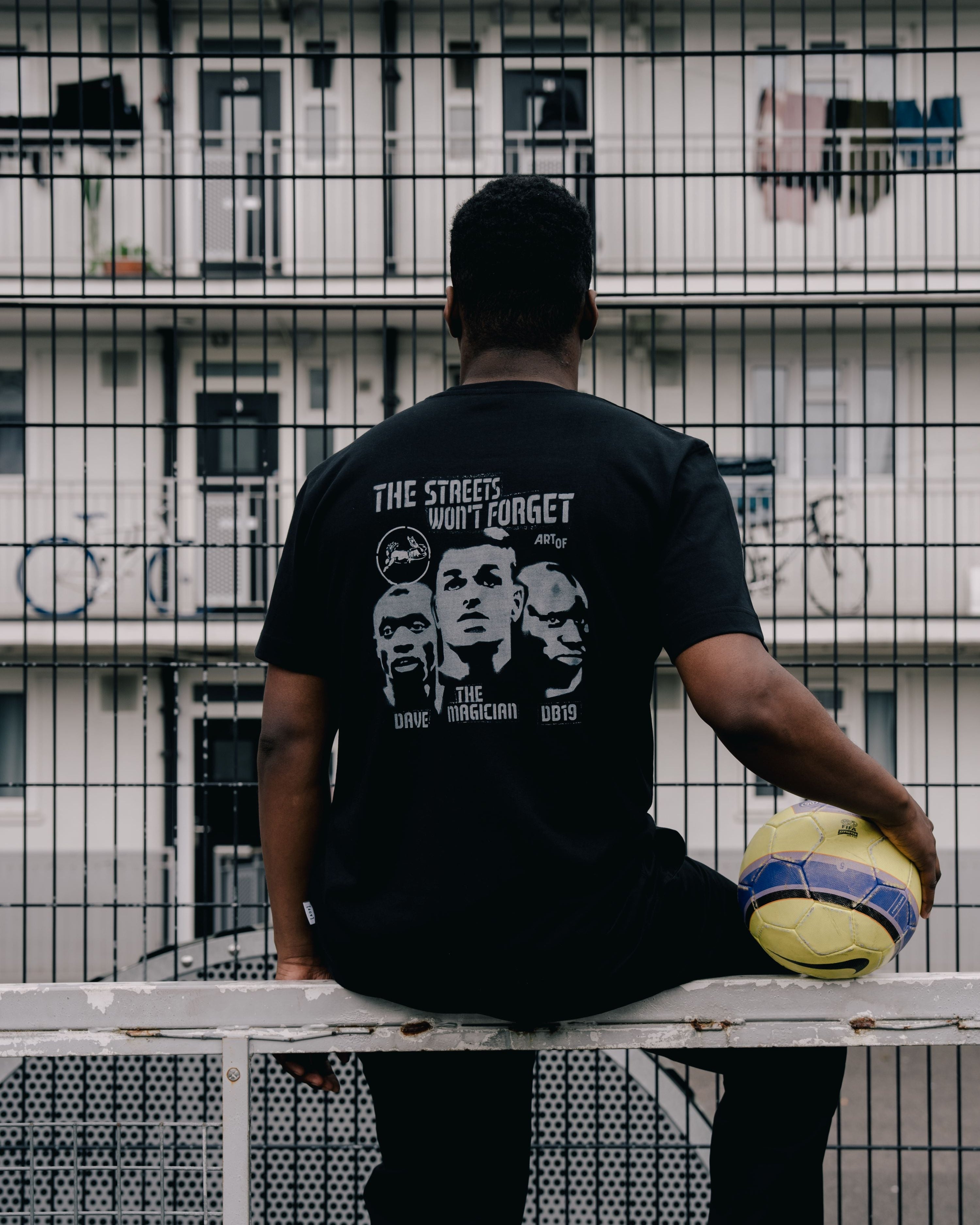 ART OF Toon The Streets Won't Forget Tee | NUFC Black Football T-shirt